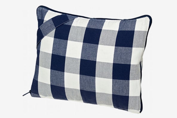 Hästens Travel Pillow.